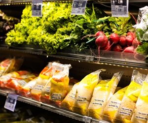 L’Ajuntament de Barcelona i la xarxa de «supermercats públics assequibles»: És més el soroll que les nous?